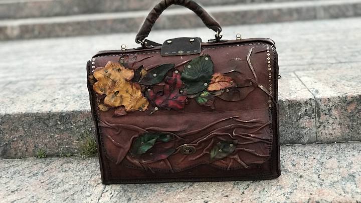 Изготовление сумки-рюкзака-саквояжа с листьями и жаткой
