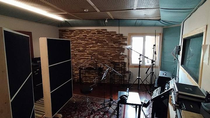 Запись песни в студии