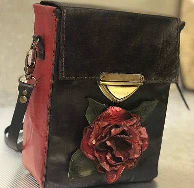 Пошив сумки-рюкзака с бутоном розы