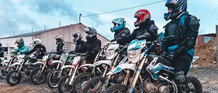 Питбайк и мотоцикл в Янино